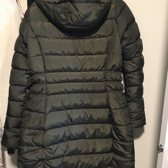 Women coats like new condition never wear - Picture 10 of 11